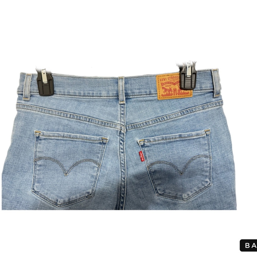 Levi’s Women's Premium Bermuda Shorts Size 27 - Picture 7 of 13